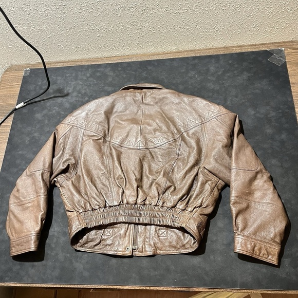 VTG Adventure Bound Wilsons Leather Bomber Jacket Distressed Aviator Moto Crop - Picture 2 of 16
